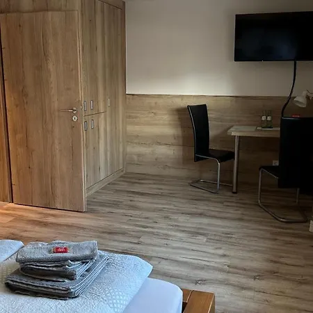 Pension Zum Winterberg Эльстерверда Экстерьер фото